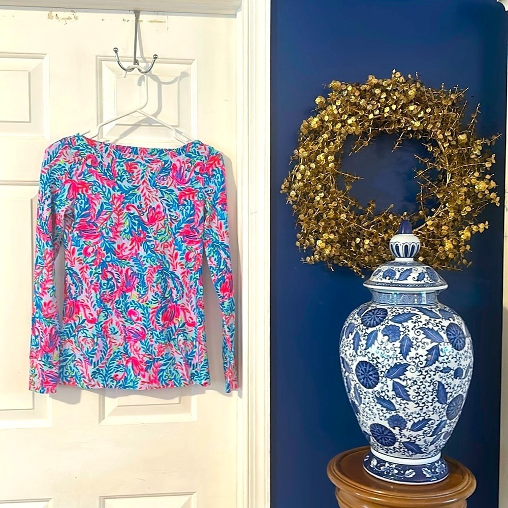 NWOT Women’s Lilly Pulitzer Aleah Surf Blue & Pink Flim Flam Top Size XS